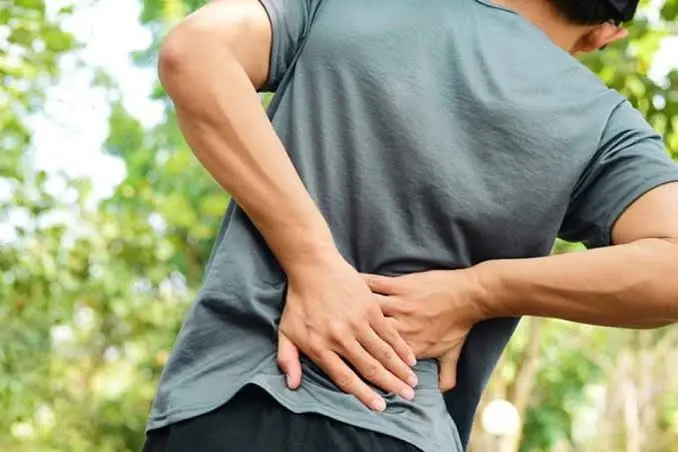 THĂM KHÁM VÀ ĐIỀU TRỊ ĐAU LƯNG