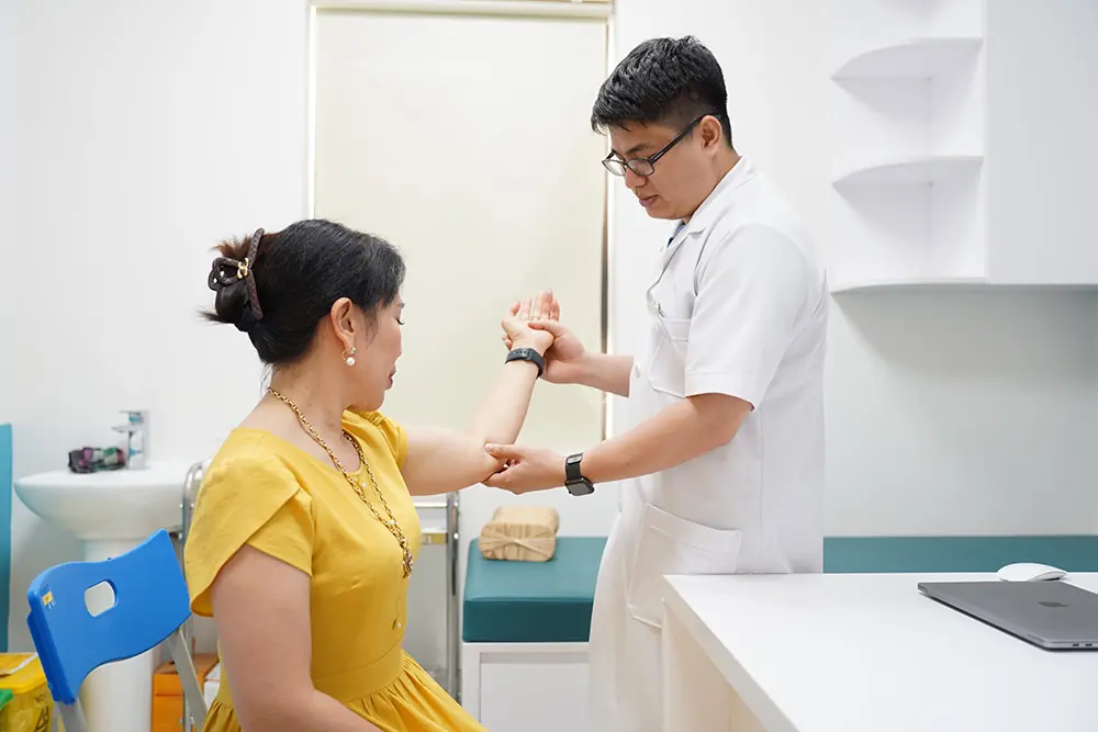 THĂM KHÁM VÀ TƯ VẤN ĐAU KHỚP